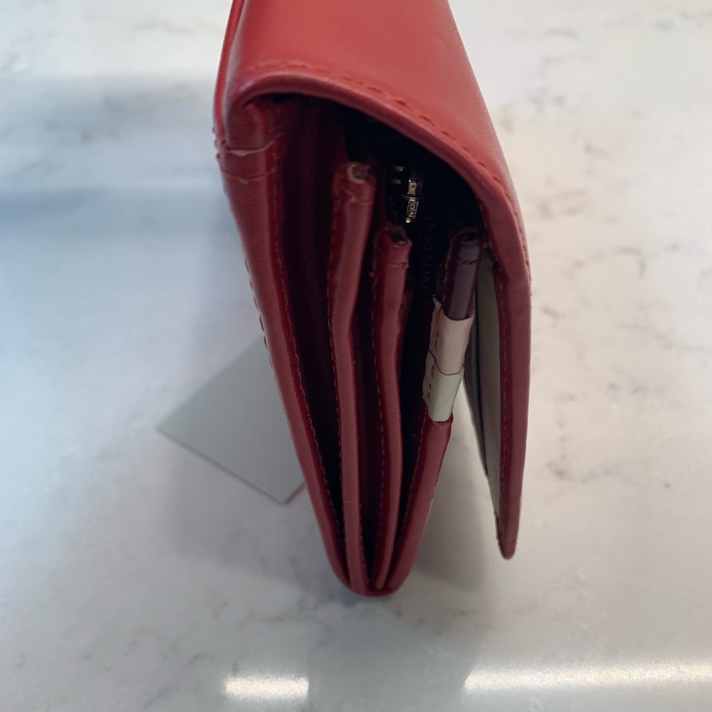 NEW Radley London Red Wallet with Dog Autumn Leaf Motif - Picture 3 of 7